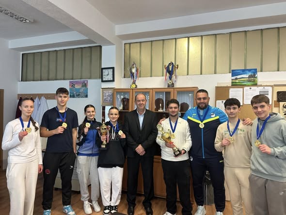 🏓 Garat Komunale në Ping-Pong